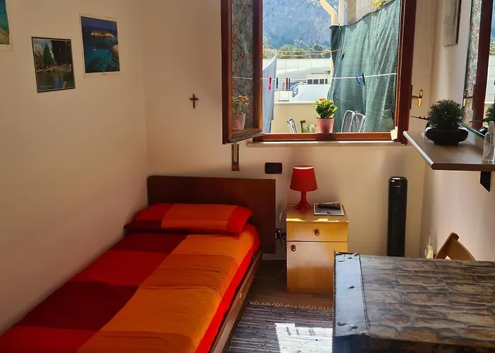 ゲストハウス Camera Con Bagno Condiviso Di Fronte Spiaggia モンデッロ